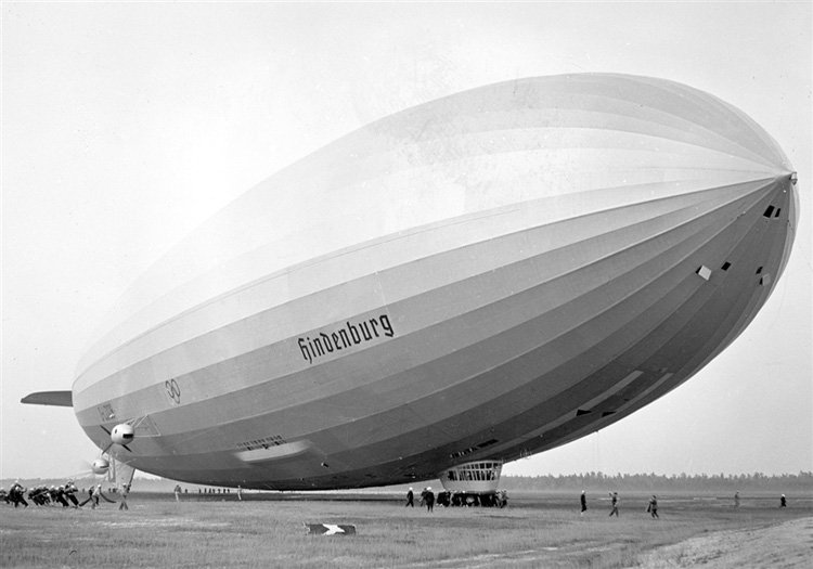 Zeppelin Hindenburg 2